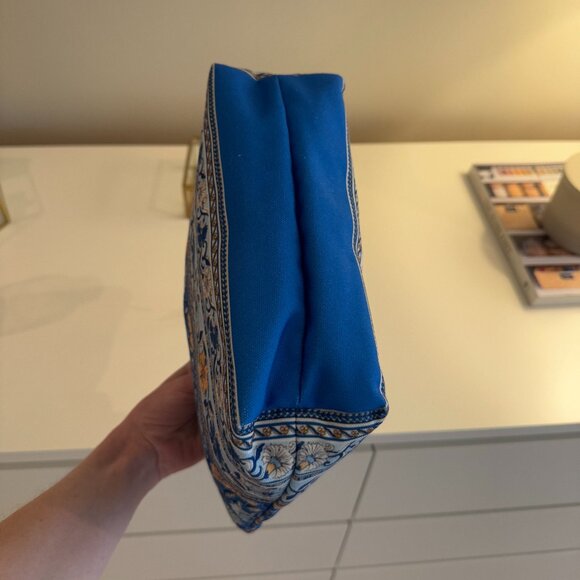 Ann Taylor Floral Cosmetic Bag NWT - Picture 9 of 10